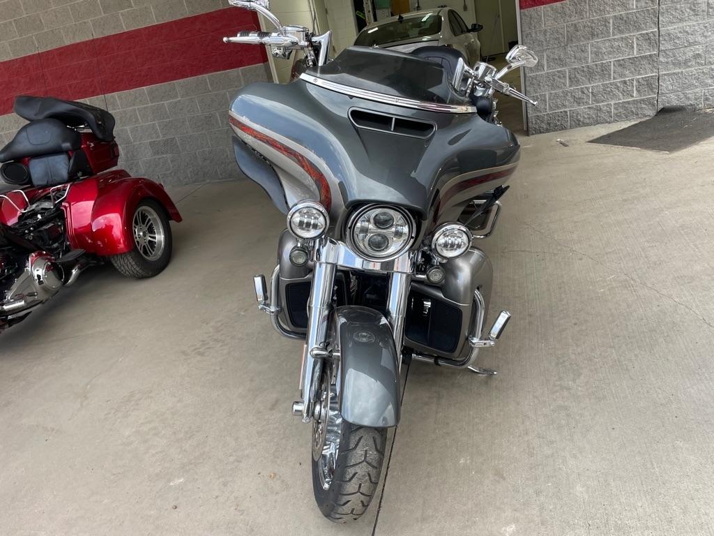 Harley-Davidson FLHTKSE  2016