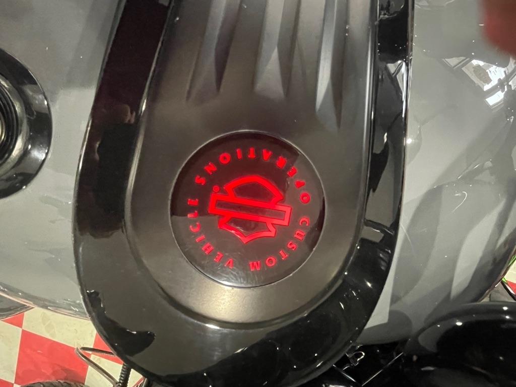 Harley-Davidson FLHXSE  2018