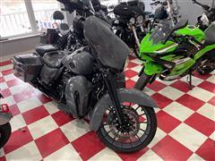 2018 Harley-Davidson FLHXSE 