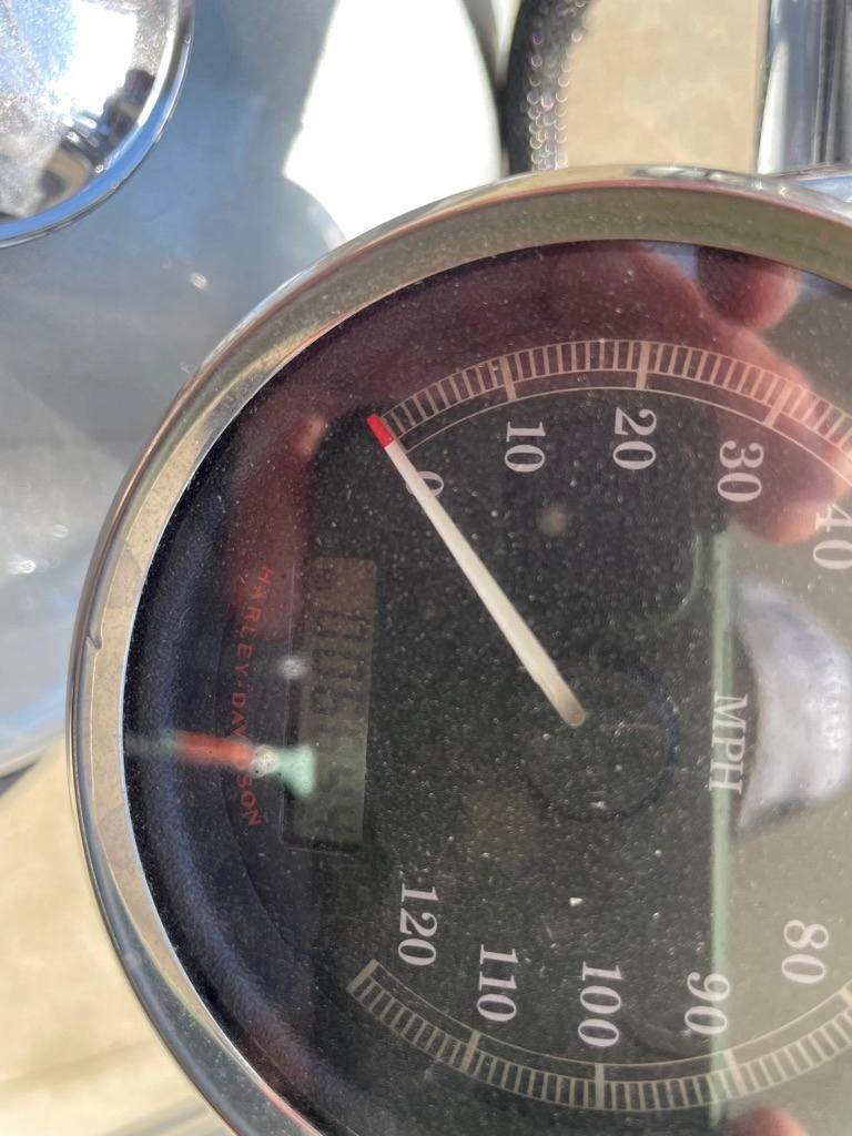 Harley-Davidson XL1200C  2012