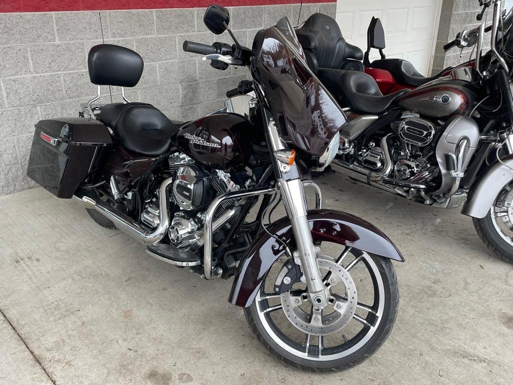 2014 Harley-Davidson FLHXS 