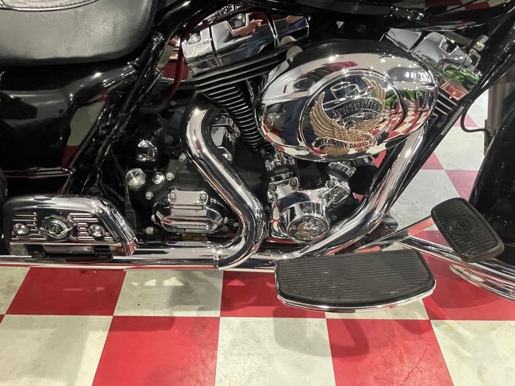 Harley-Davidson FLHRC  2009