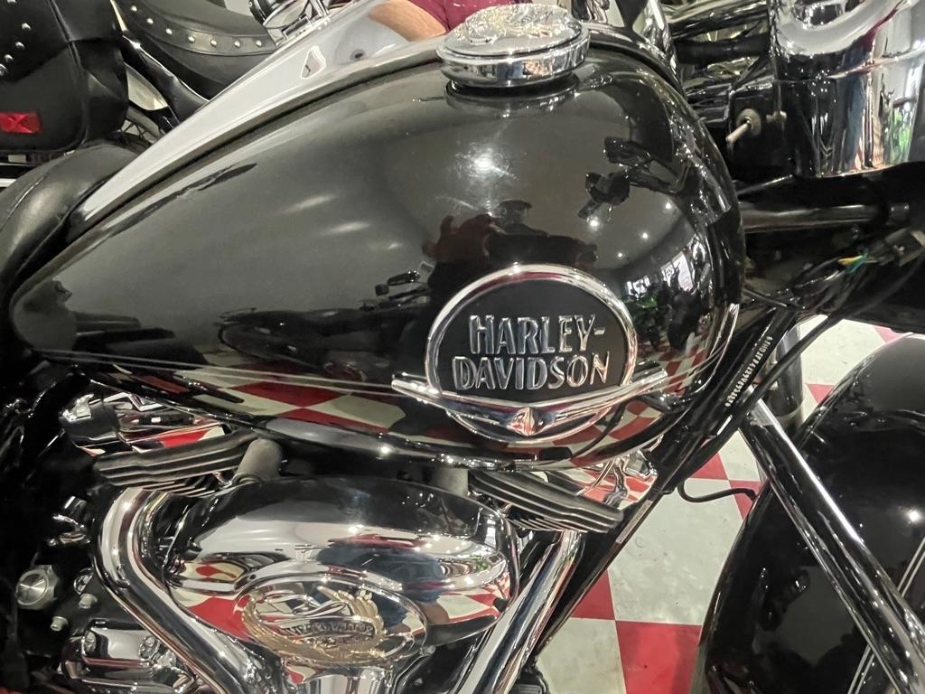 Harley-Davidson FLHRC  2009