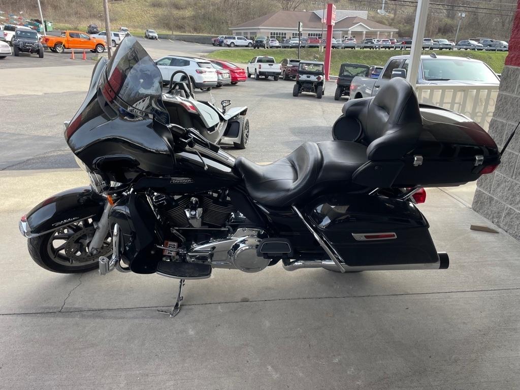 Harley-Davidson FLHTCU  2017