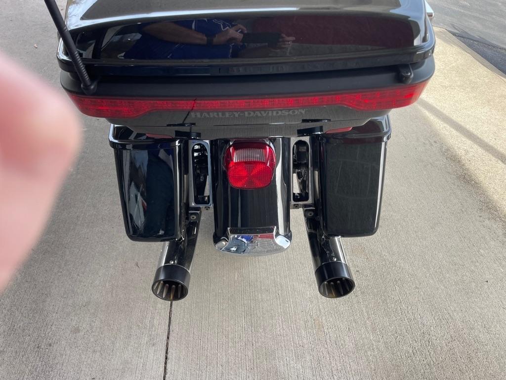 Harley-Davidson FLHTCU  2017