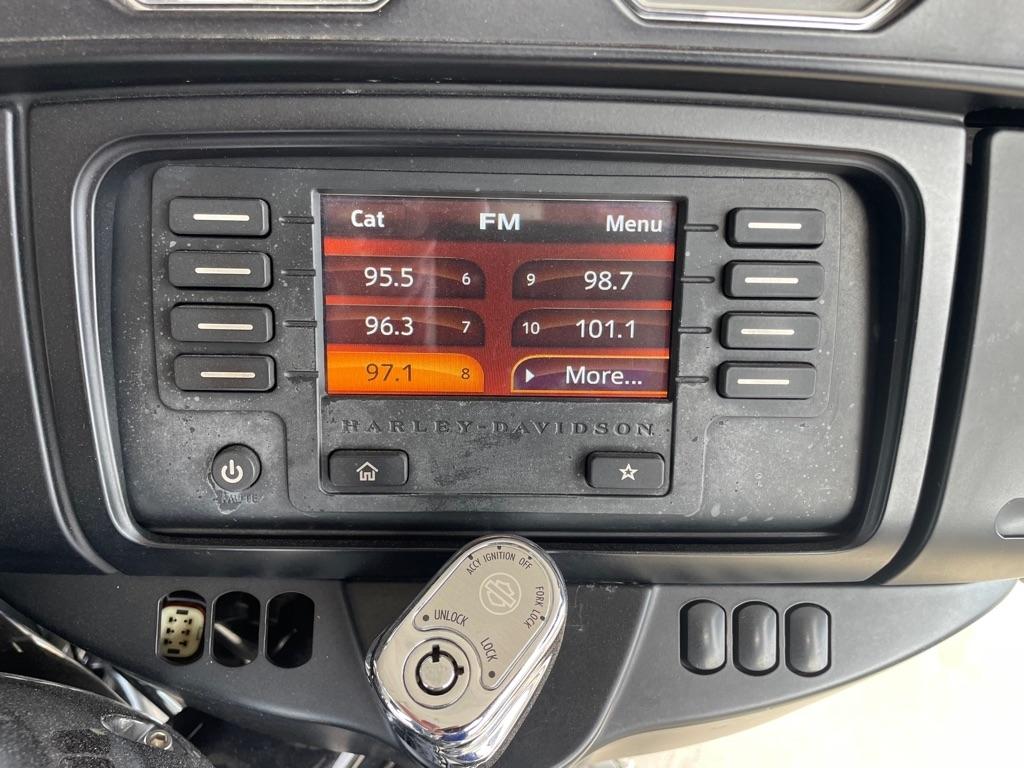 Harley-Davidson FLHTCU  2017