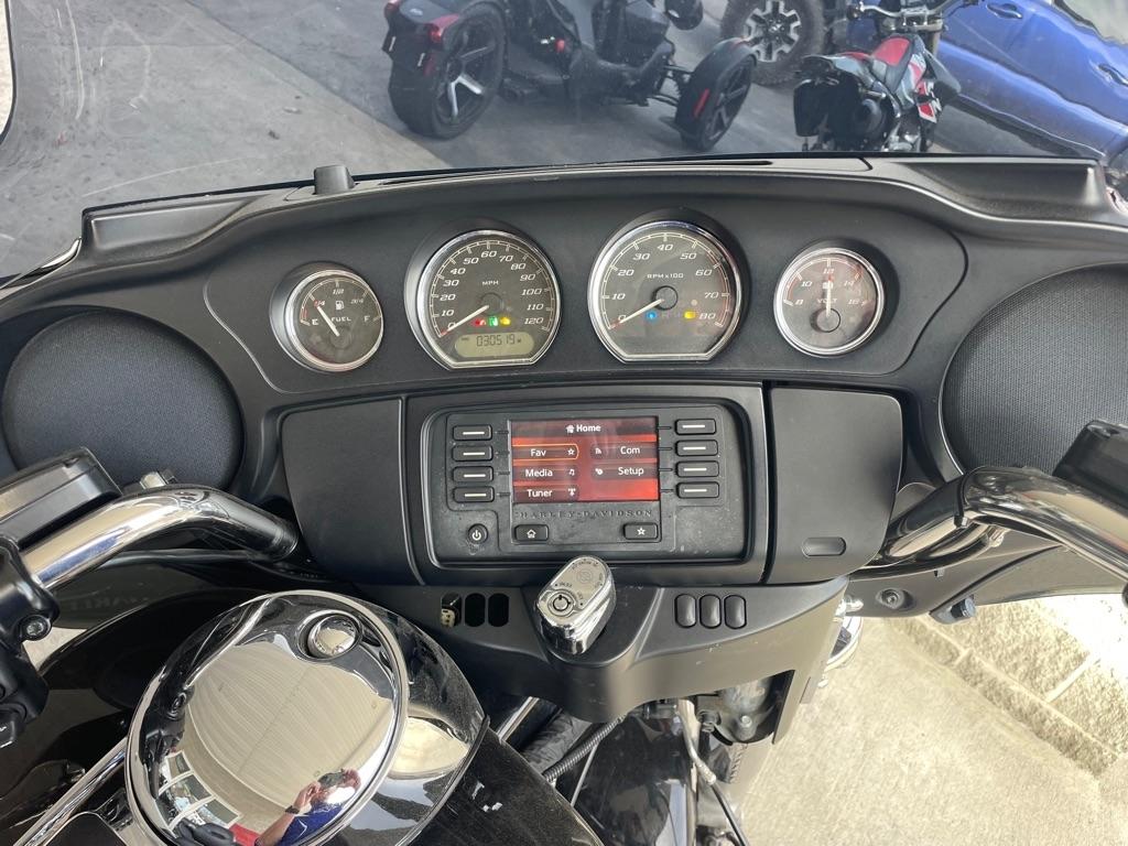 Harley-Davidson FLHTCU  2017