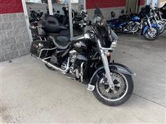 2017 Harley-Davidson FLHTCU 