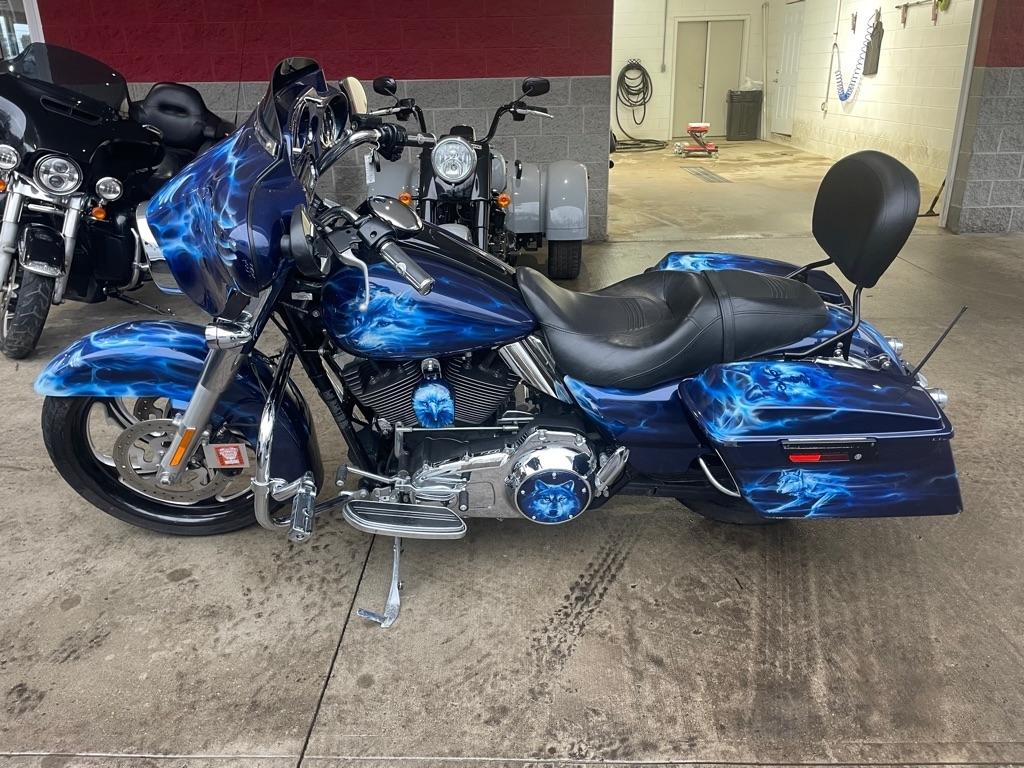 Harley-Davidson FLHX  2010