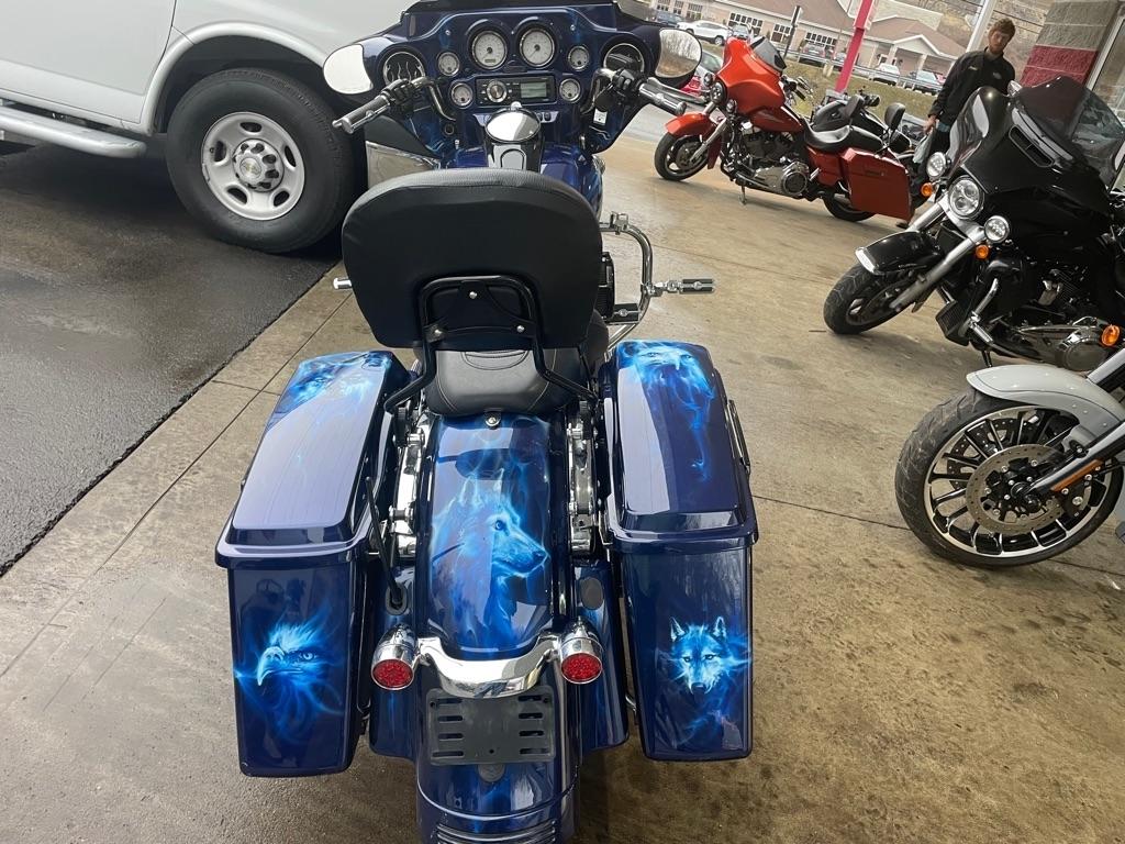 Harley-Davidson FLHX  2010