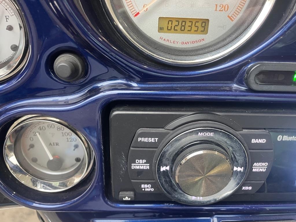 Harley-Davidson FLHX  2010