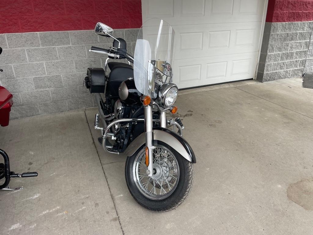 Kawasaki Vulcan 900 Classic LT  2011