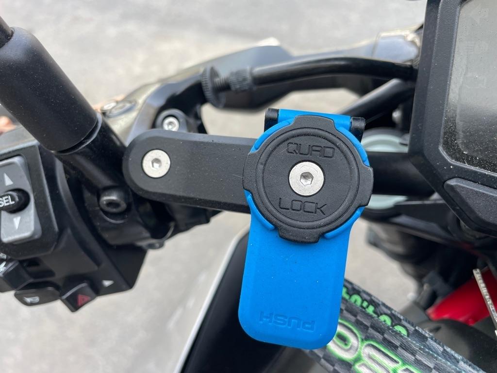 Kawasaki ZR900  2023