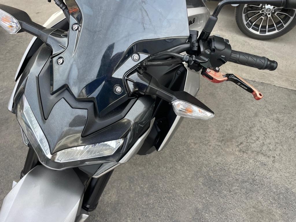Kawasaki ZR900  2023