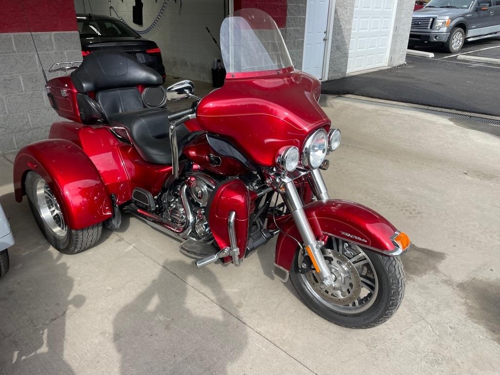 2013 Harley-Davidson FLHTCUTG 