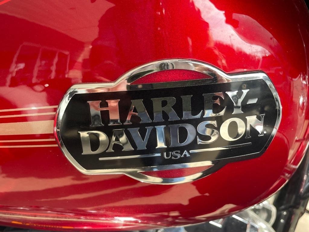 Harley-Davidson FLHTCUTG  2013