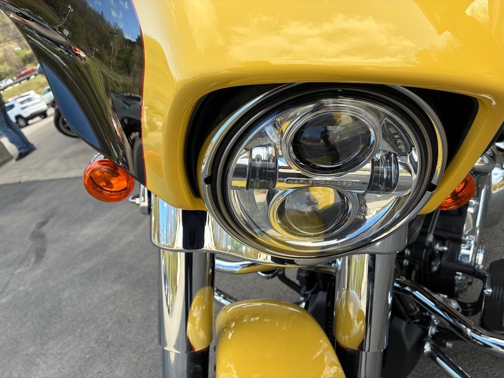 Harley-Davidson FLHXS  2023