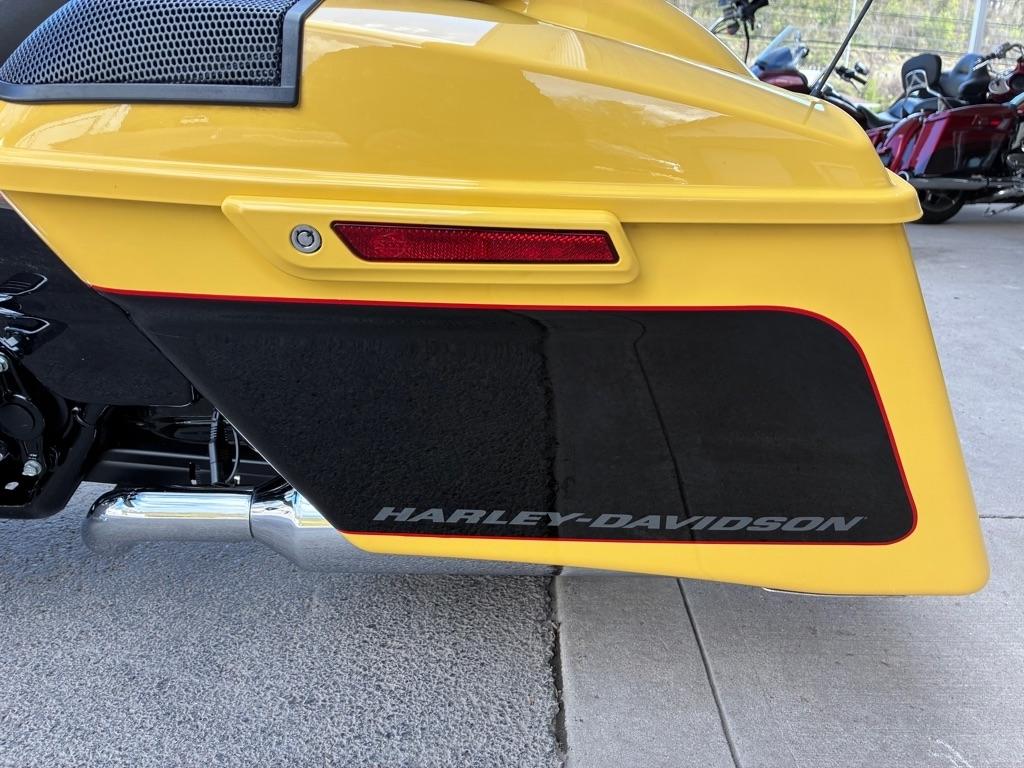 Harley-Davidson FLHXS  2023