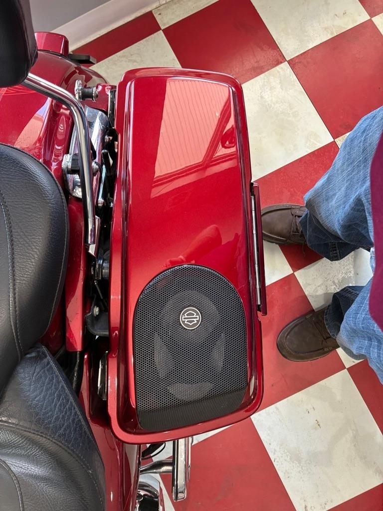 Harley-Davidson FLHXSE  2012