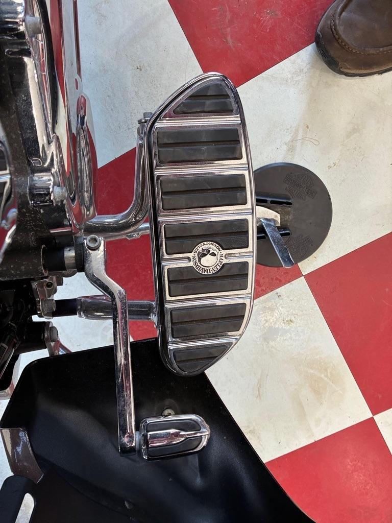 Harley-Davidson FLHXSE  2012