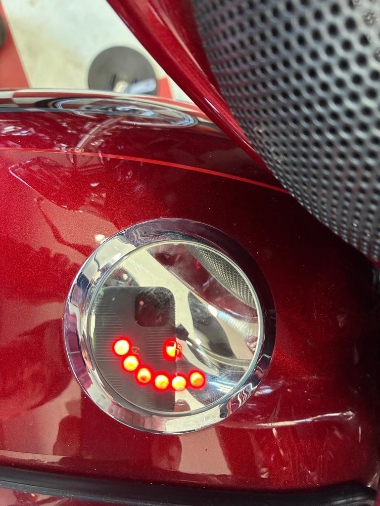 Harley-Davidson FLHXSE  2012