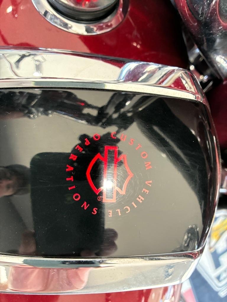 Harley-Davidson FLHXSE  2012