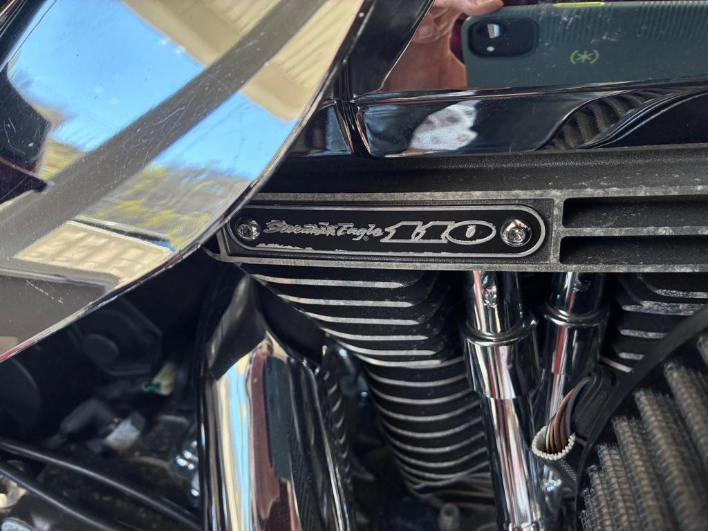 Harley-Davidson FLHXSE  2012