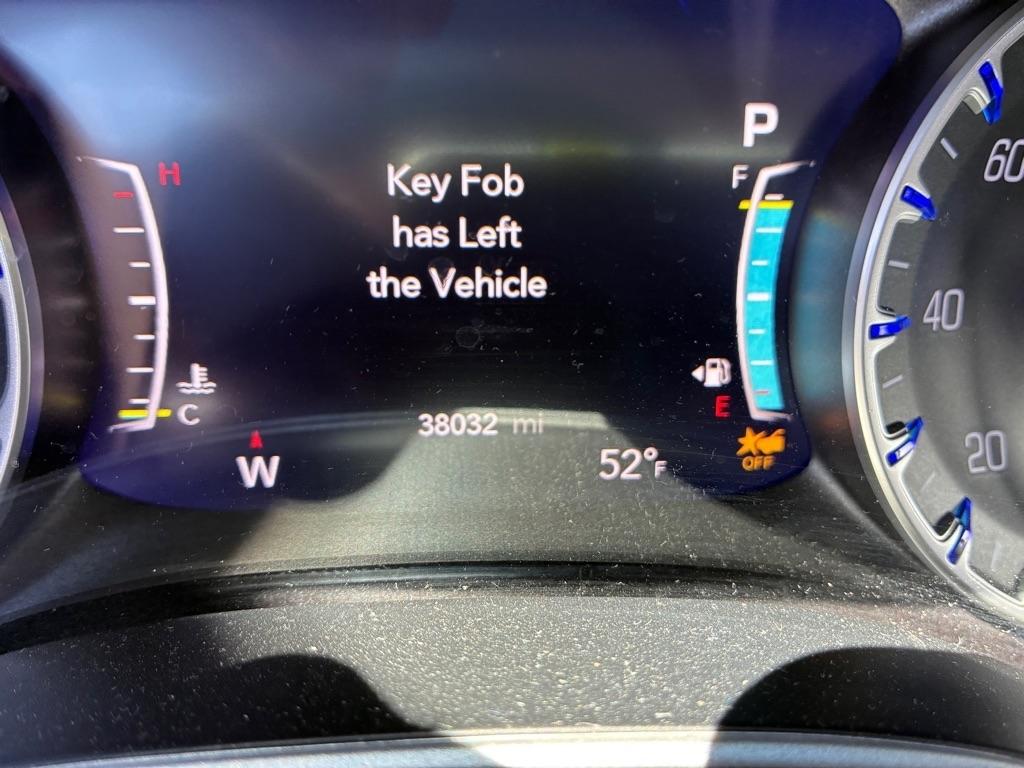 Chrysler Pacifica Touring L 2024