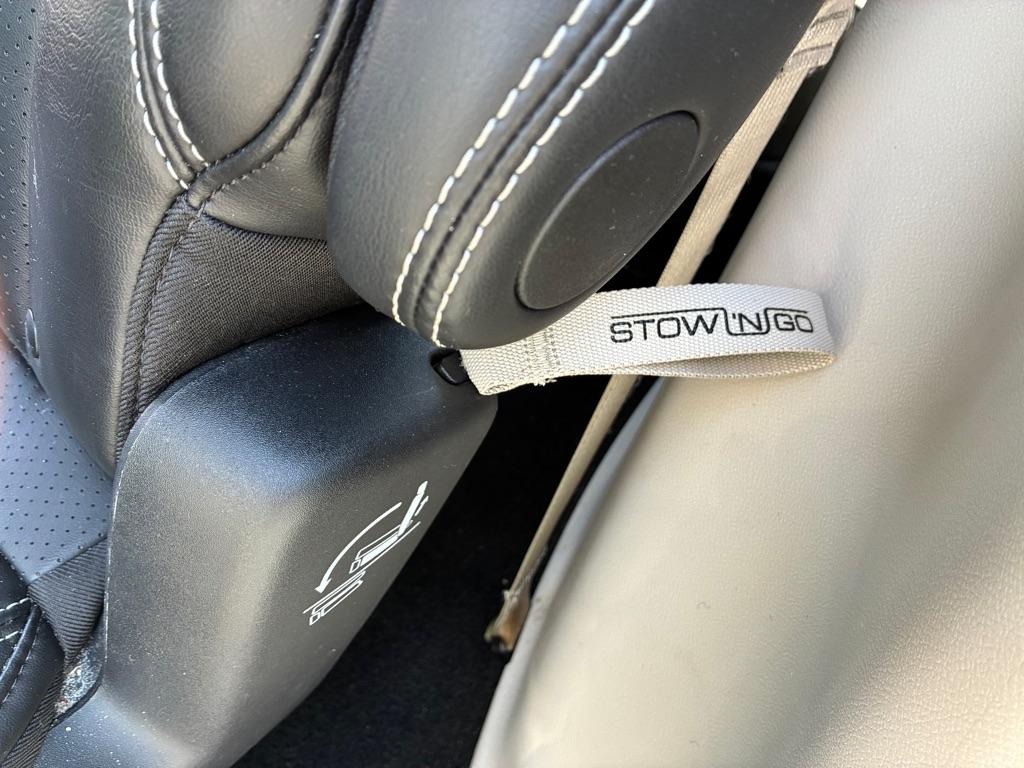 Chrysler Pacifica Touring L 2024