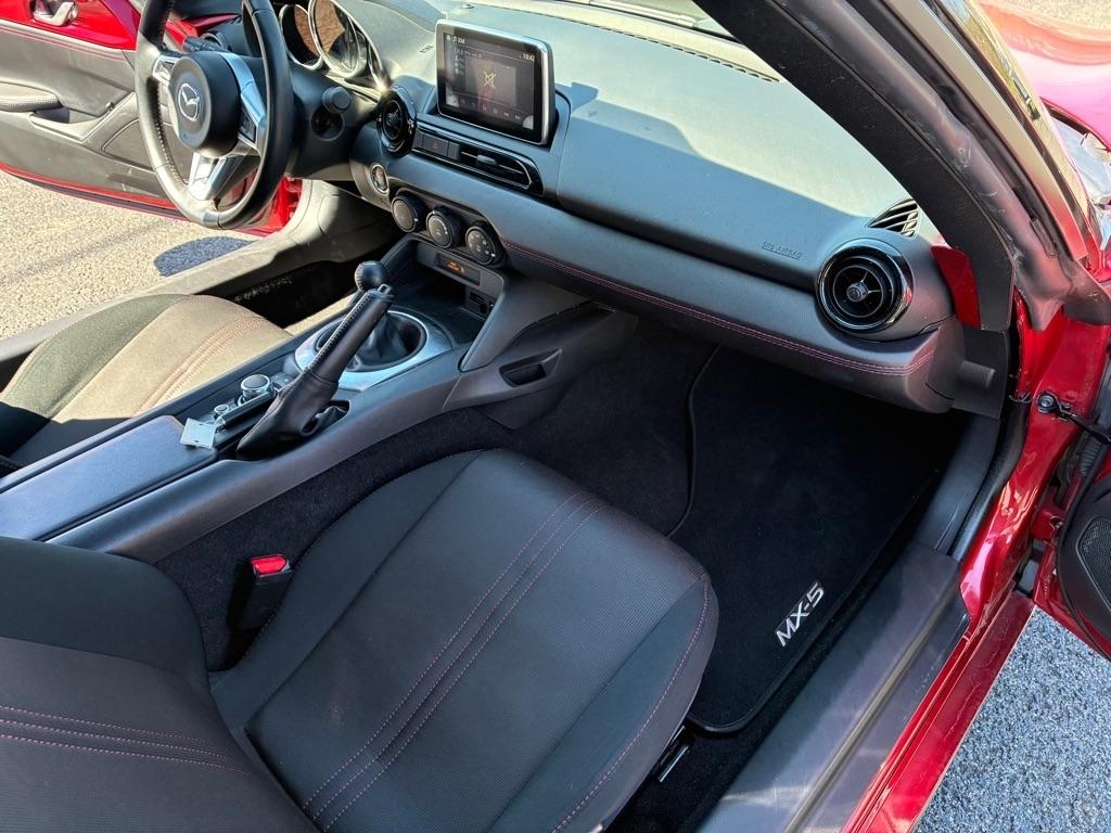 Mazda MX-5 Miata Club 6AT 2016