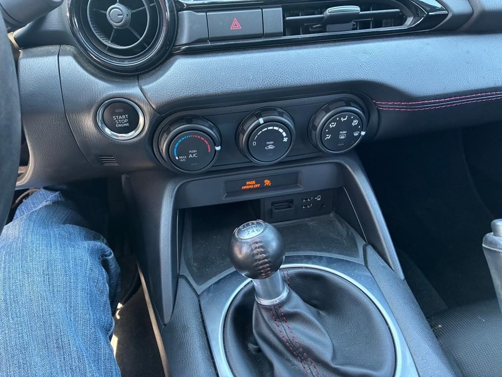 Mazda MX-5 Miata Club 6AT 2016