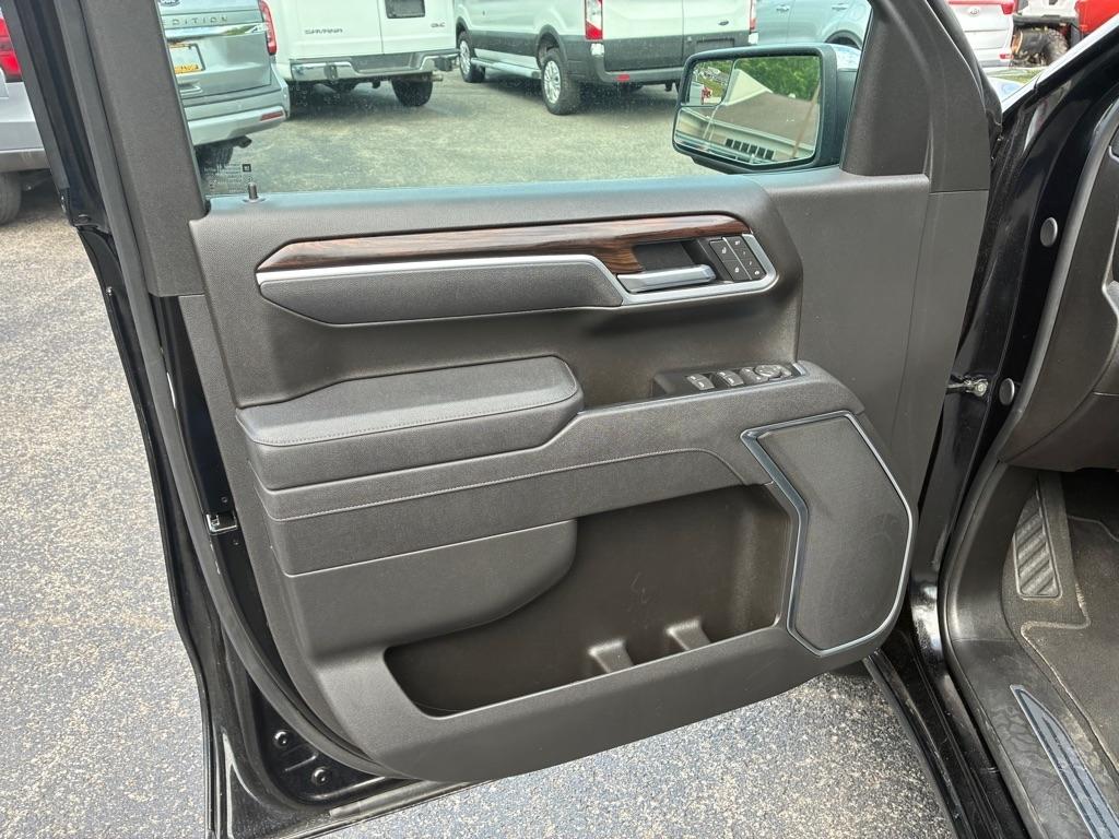 GMC Sierra 1500 SLT Crew Cab 4WD 2025