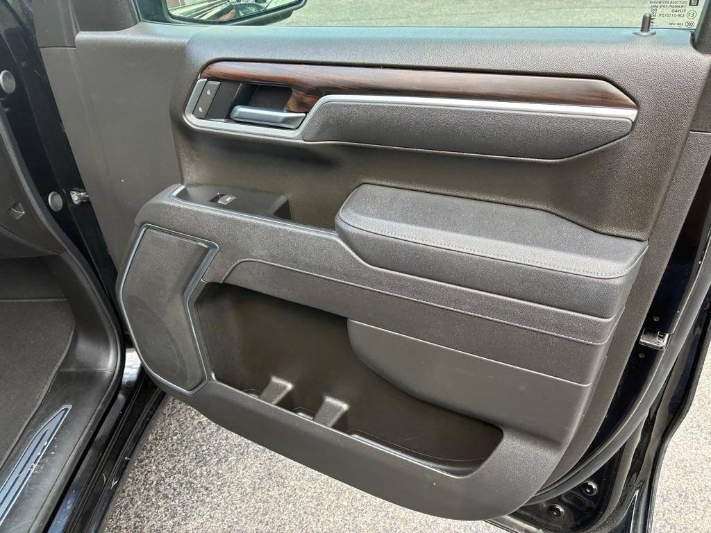 GMC Sierra 1500 SLT Crew Cab 4WD 2025