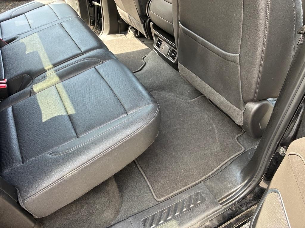 GMC Sierra 1500 SLT Crew Cab 4WD 2025