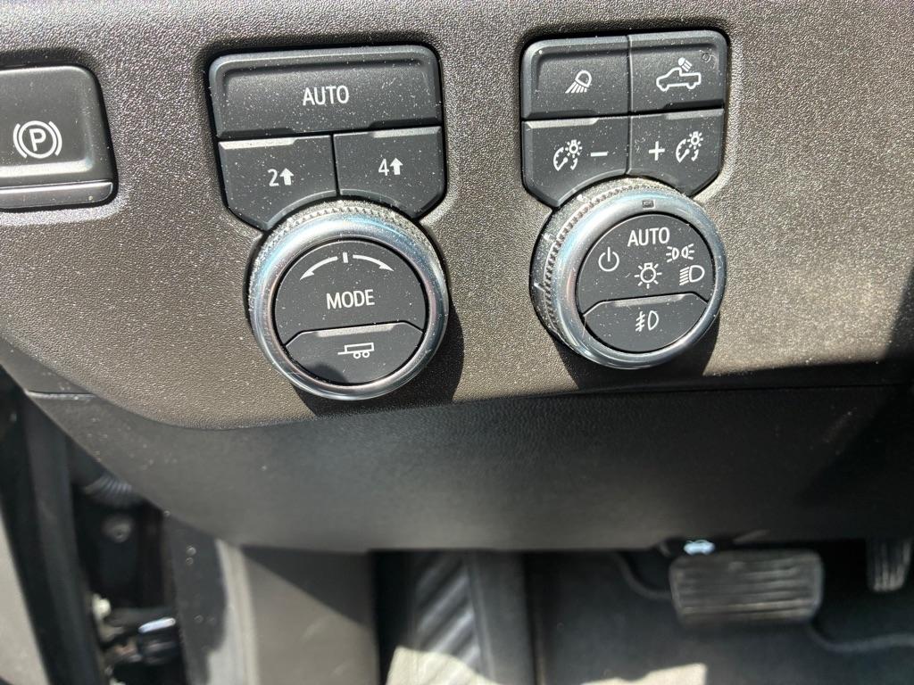 GMC Sierra 1500 SLT Crew Cab 4WD 2025