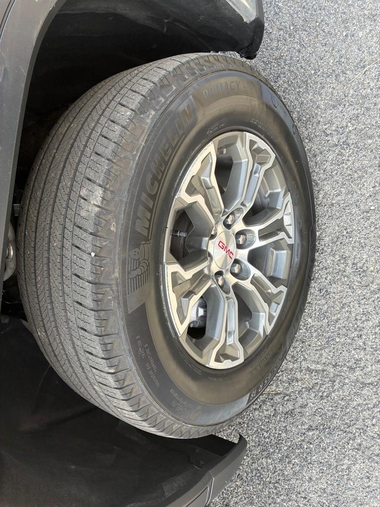 GMC Sierra 1500 SLT Crew Cab 4WD 2025