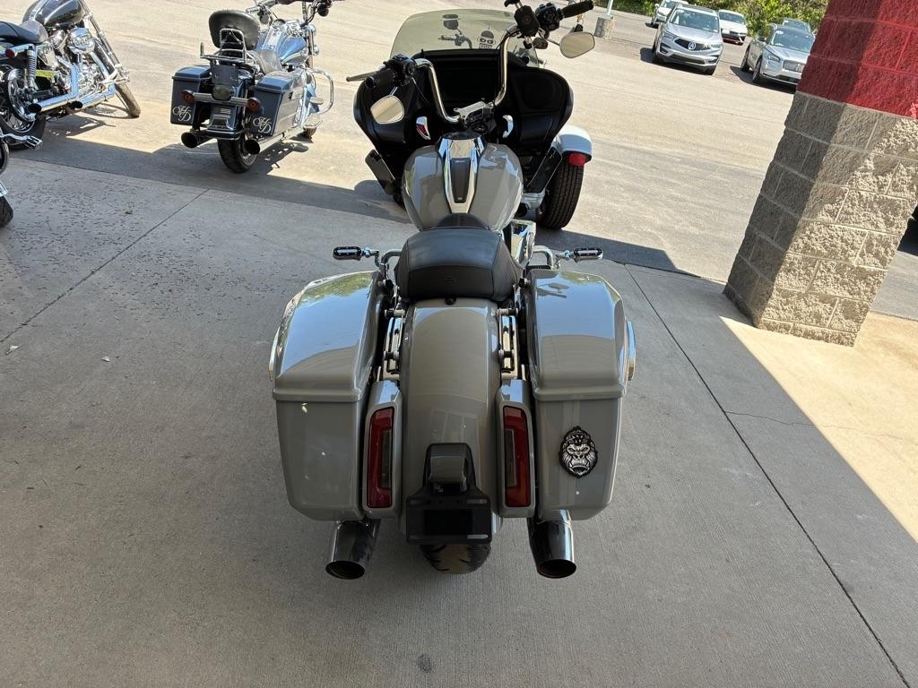 Harley-Davidson FLTRX  2024