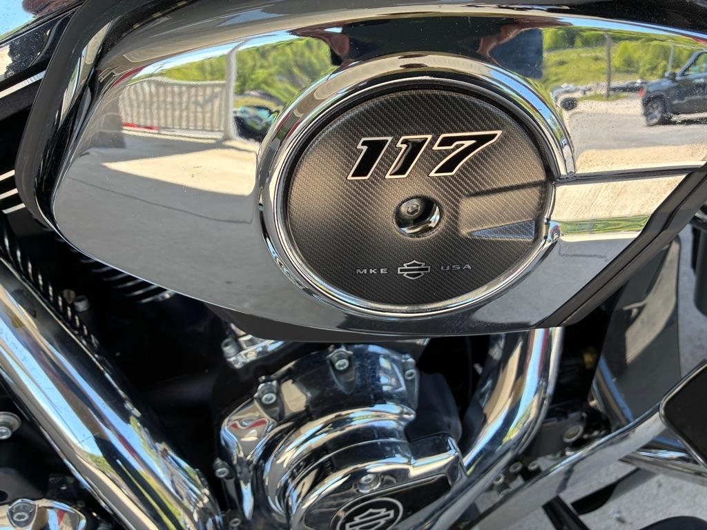 Harley-Davidson FLTRX  2024