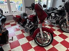 2017 Harley-Davidson FLHXS 