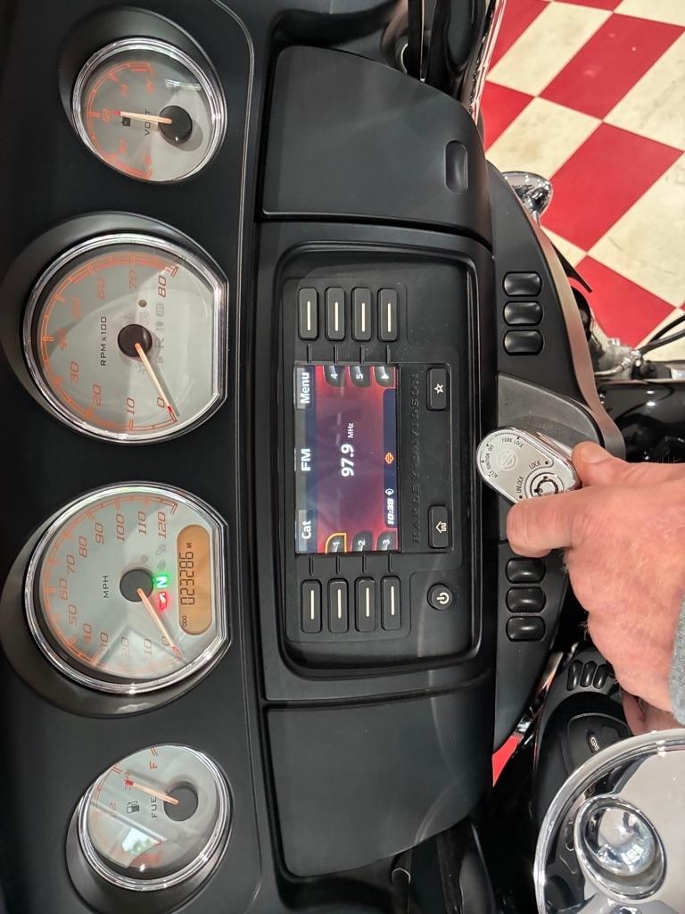 Harley-Davidson FLHX103  2015