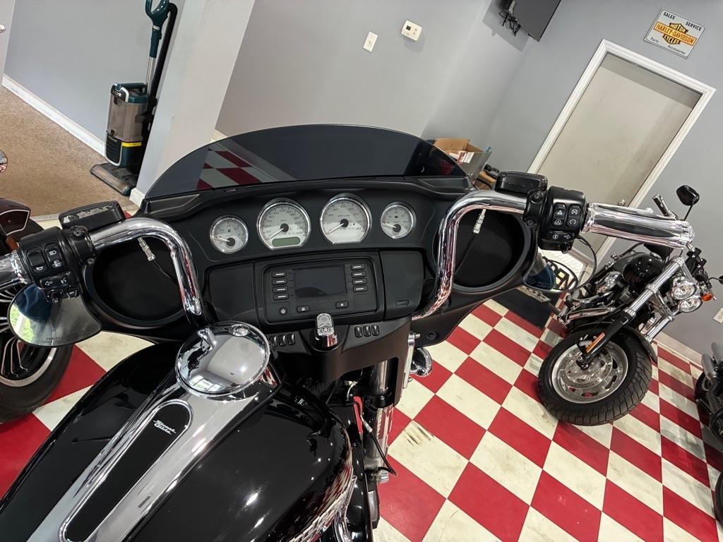 Harley-Davidson FLHX103  2015
