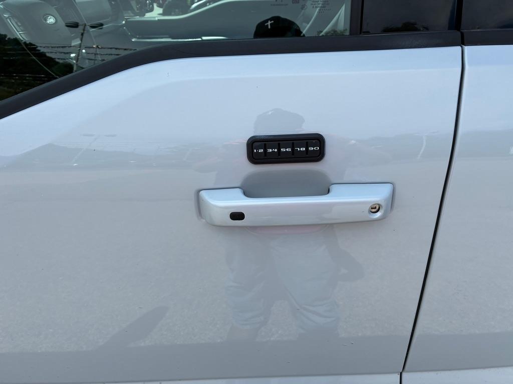 Ford F-150 Lariat SuperCrew 4WD 2025