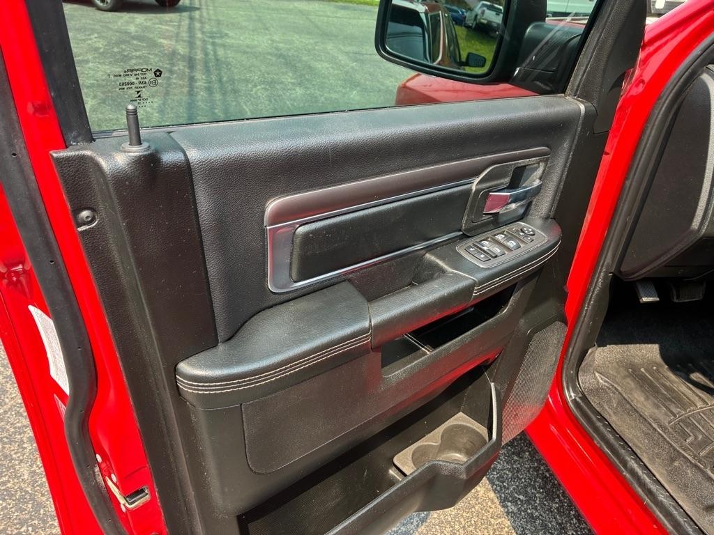RAM 1500 SLT Quad Cab 4WD 2021
