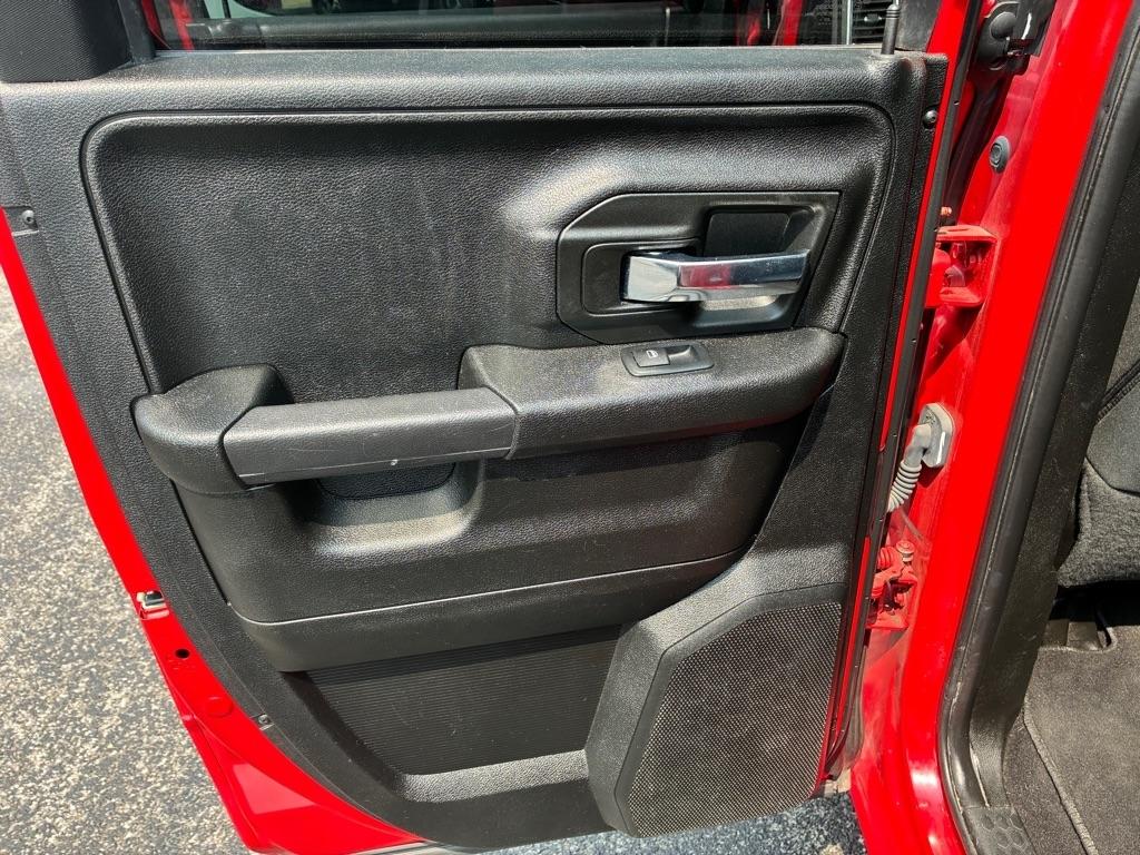 RAM 1500 SLT Quad Cab 4WD 2021