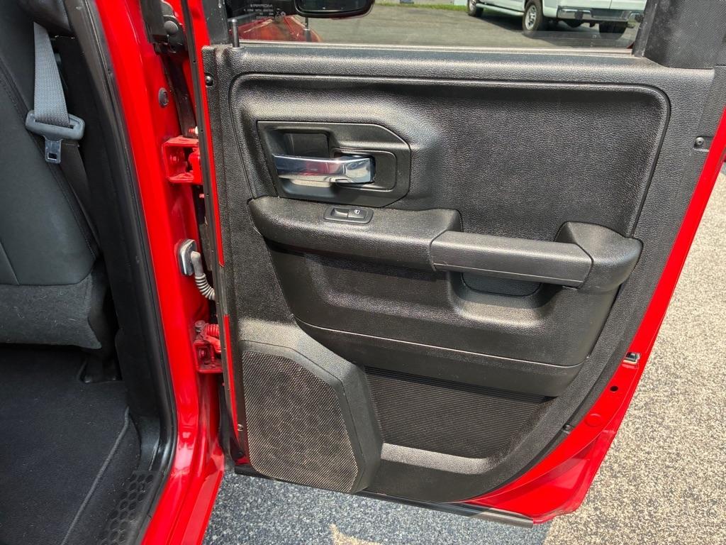 RAM 1500 SLT Quad Cab 4WD 2021