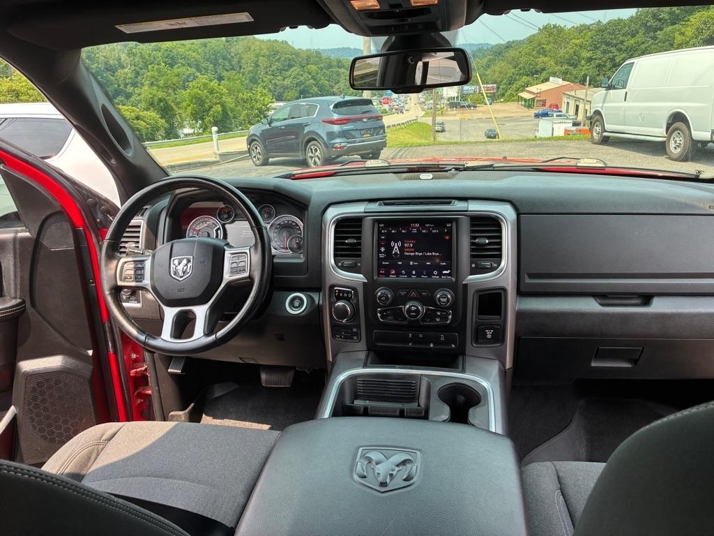 RAM 1500 SLT Quad Cab 4WD 2021
