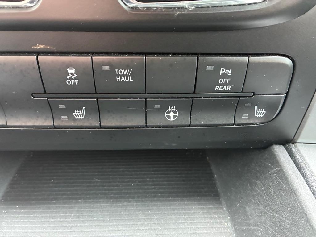 RAM 1500 SLT Quad Cab 4WD 2021