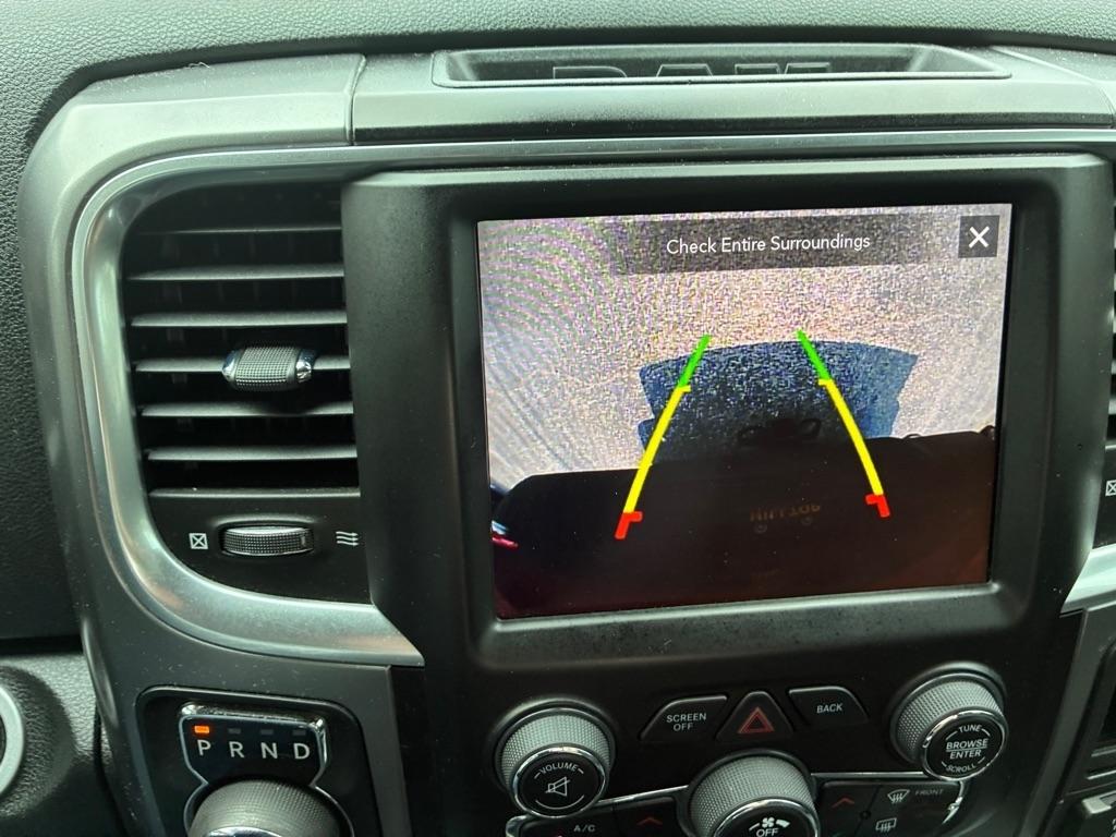 RAM 1500 SLT Quad Cab 4WD 2021