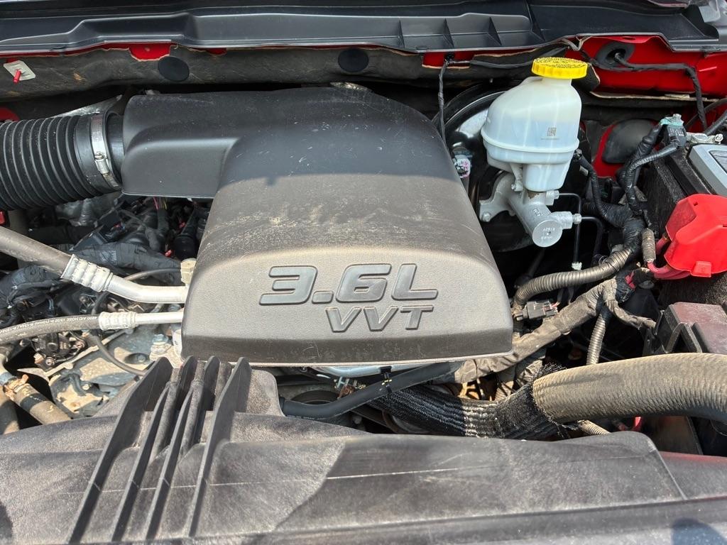 RAM 1500 SLT Quad Cab 4WD 2021
