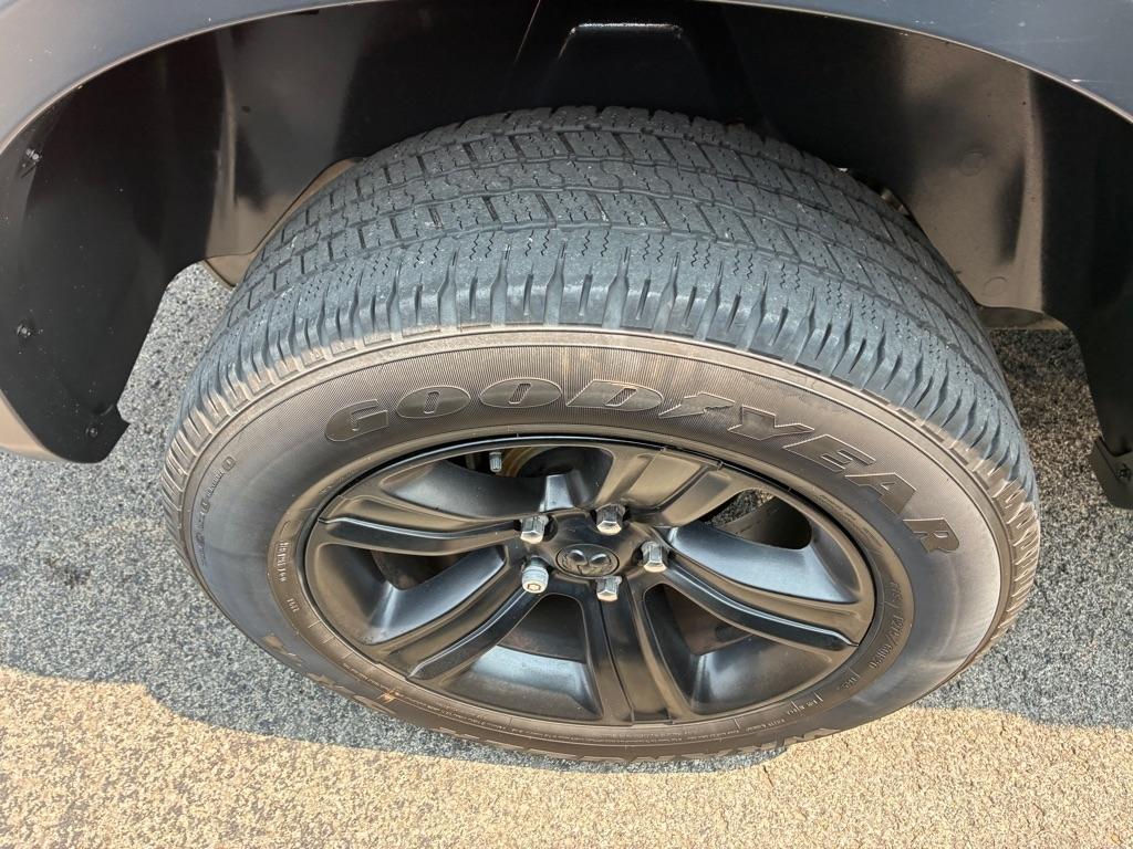 RAM 1500 SLT Quad Cab 4WD 2021